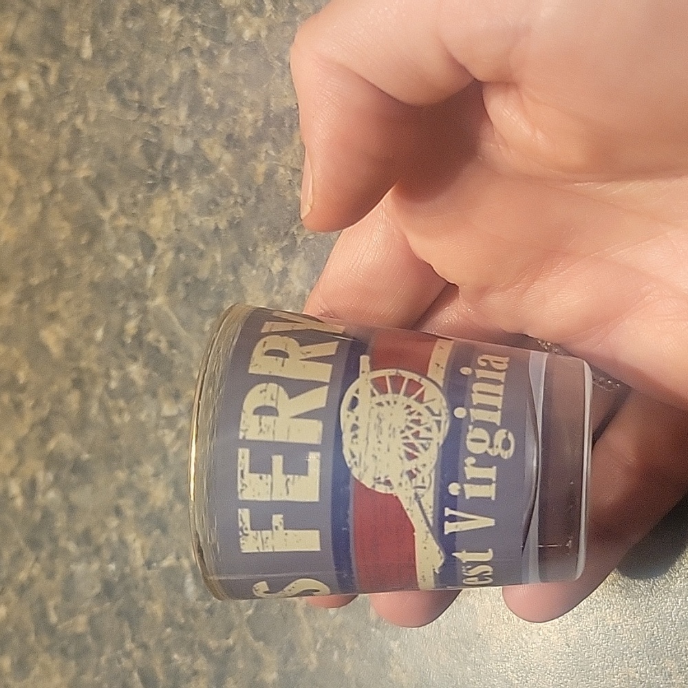 4 shot glasses - Picture 2 of 9
